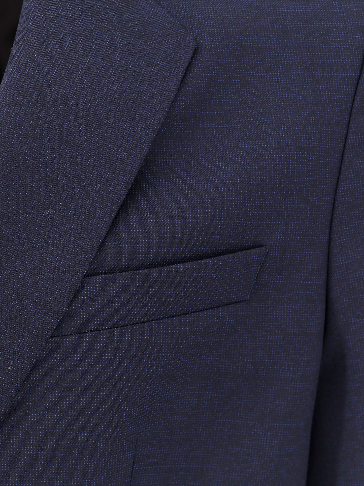 Virgin wool suit with classic lapel