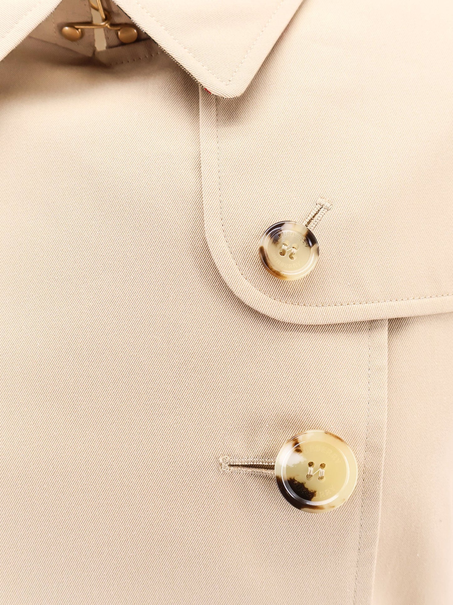 Cotton trench with check lining