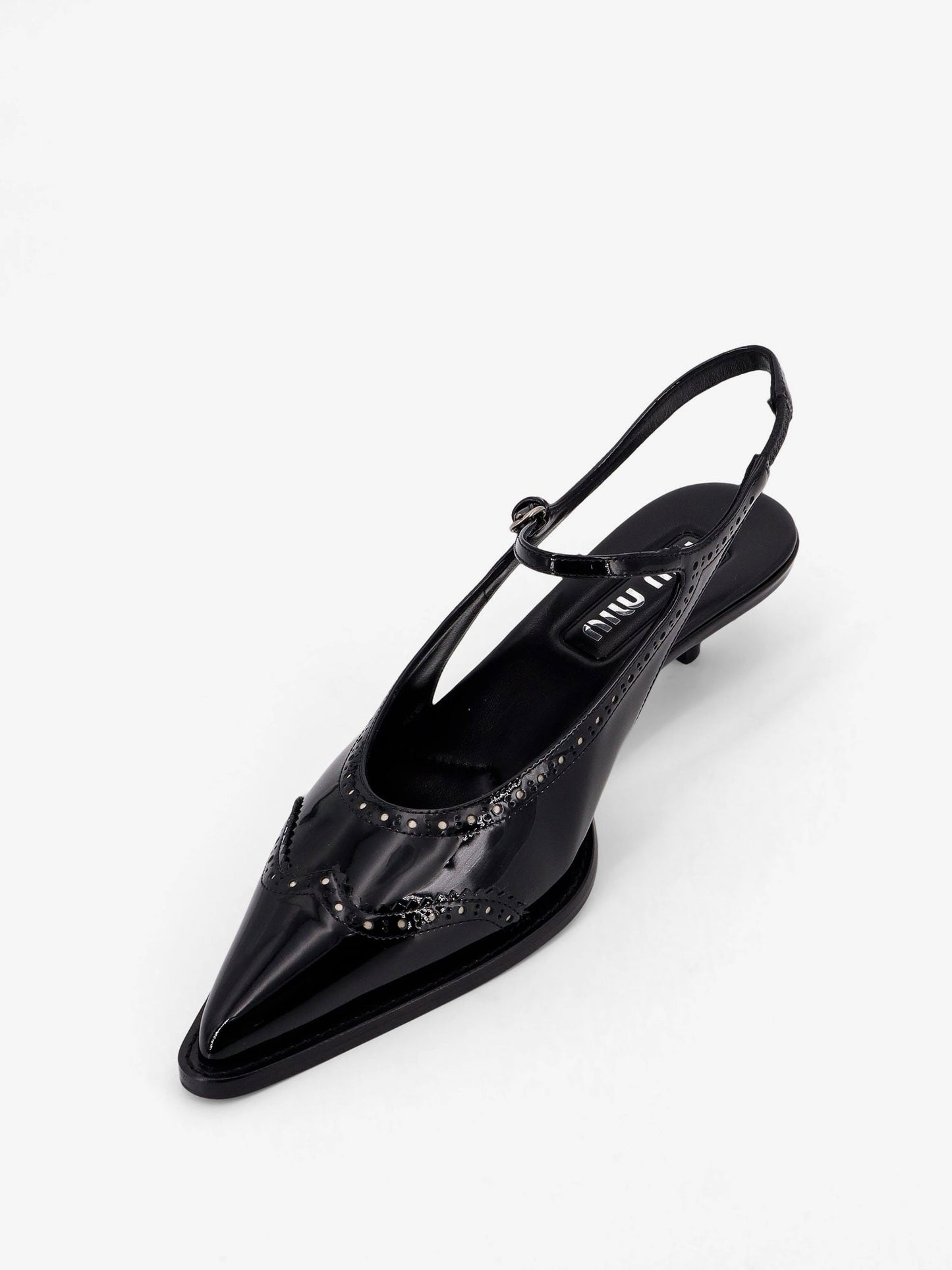 Patent leather décolleté