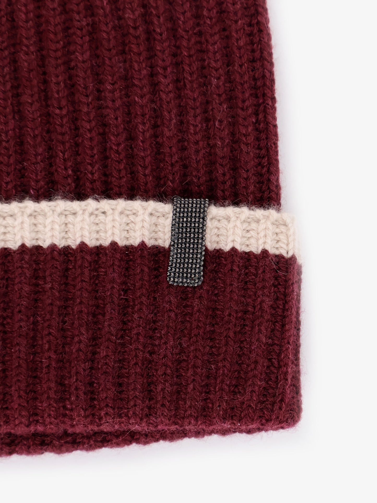 Cashmere hat with Monili detail