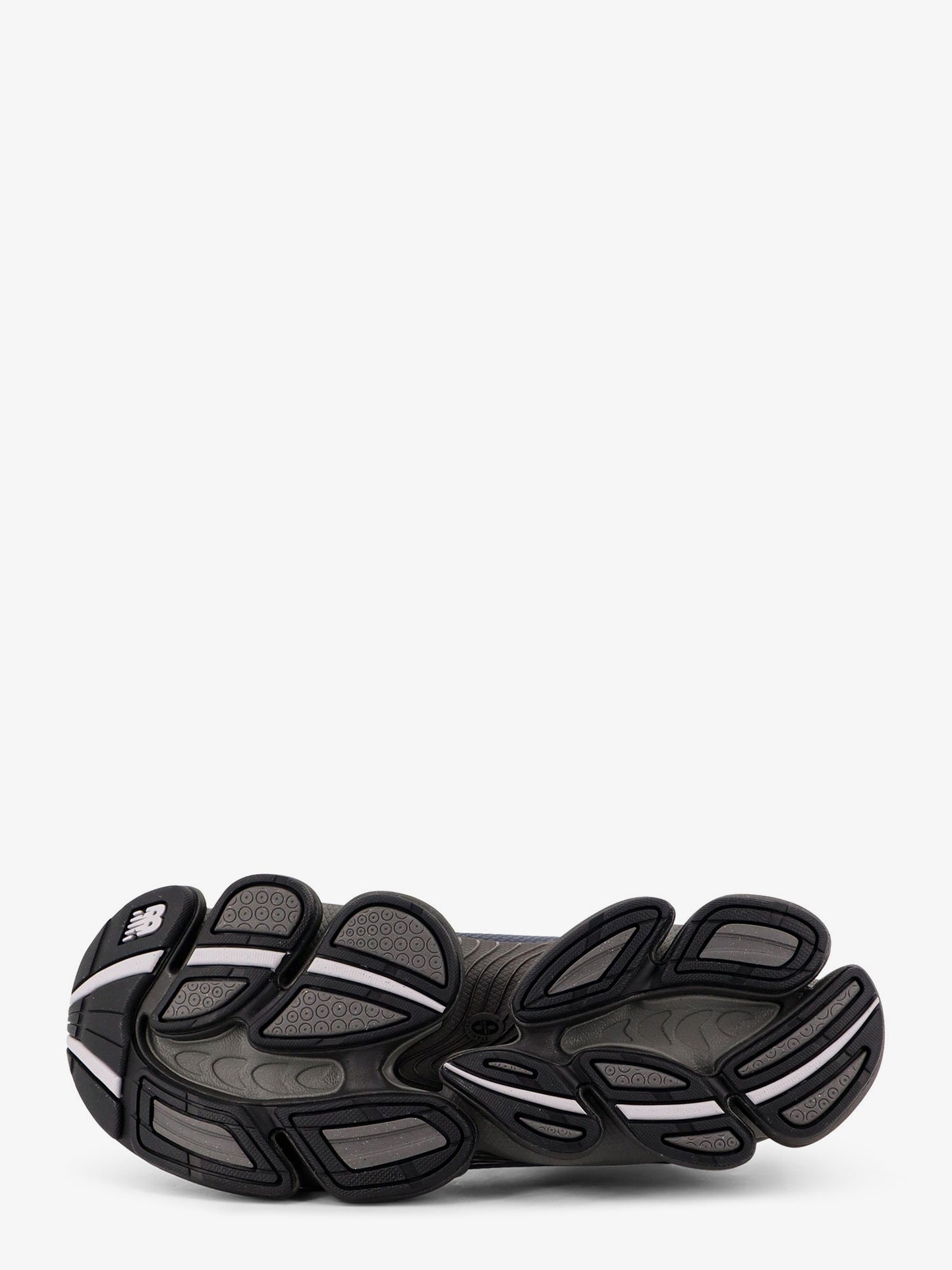 Mesh sneakers with rubber inserts