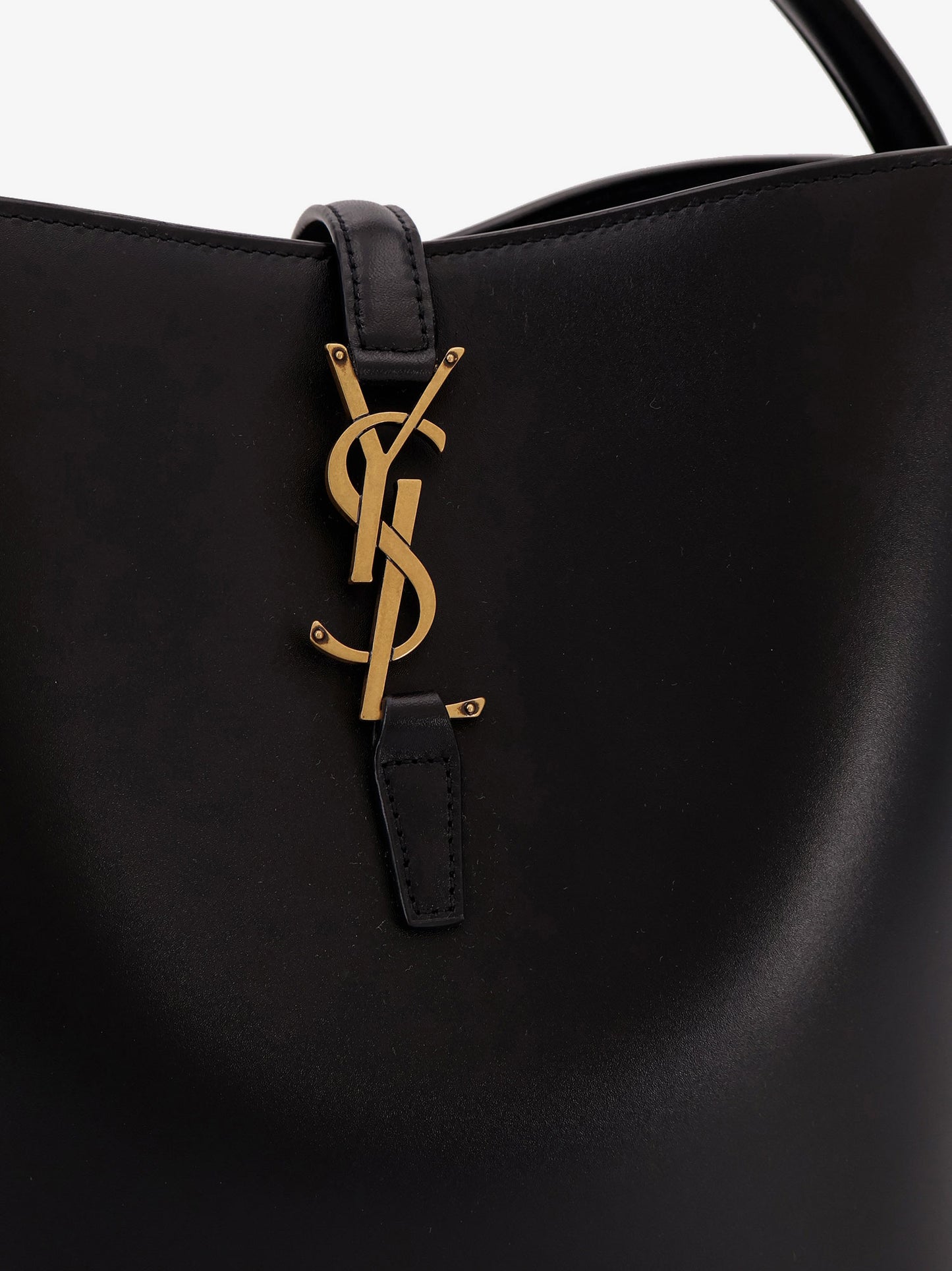 Borsa a secchiello Le 37 in pelle