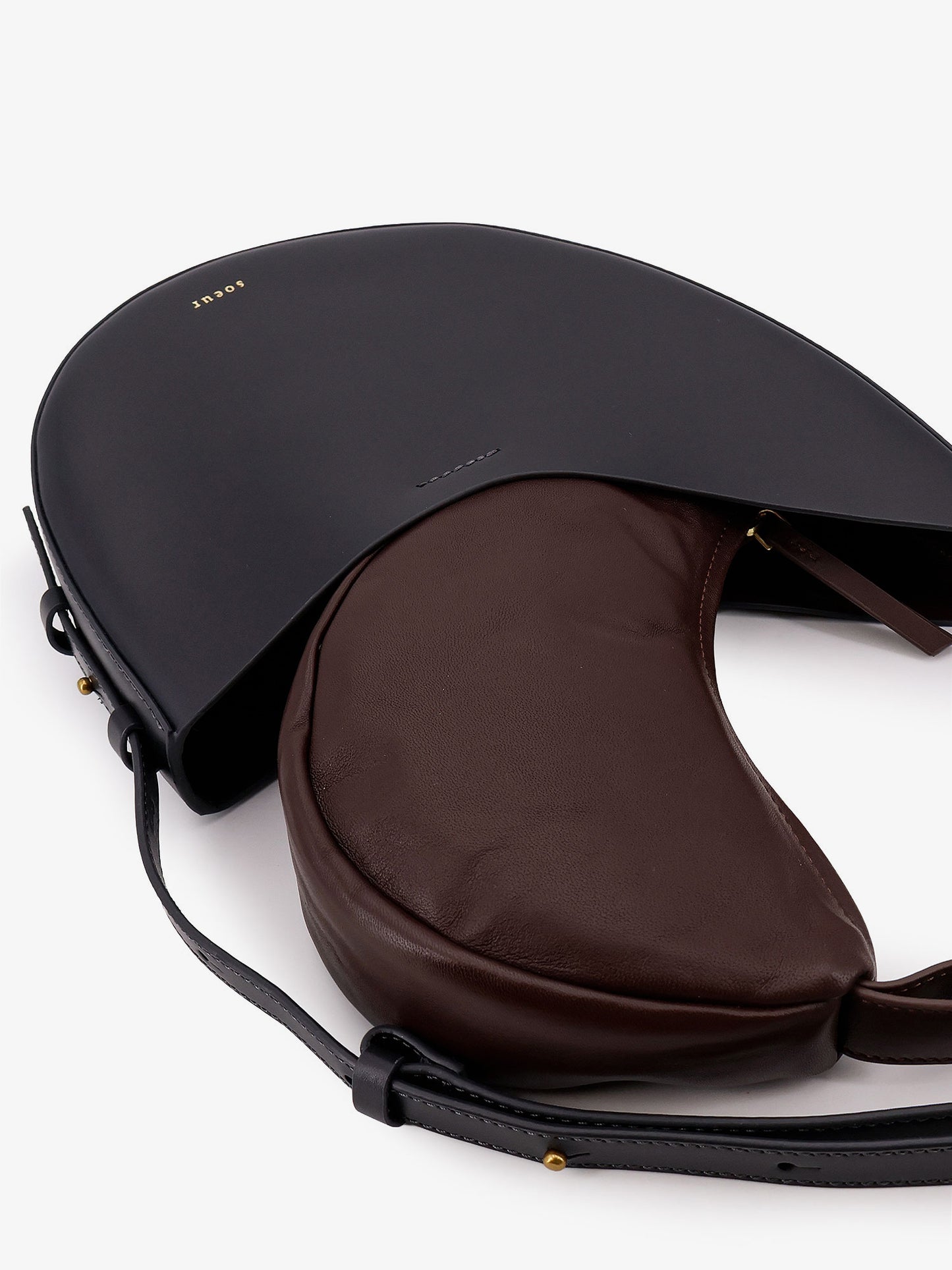 Wino leather shoulder bag