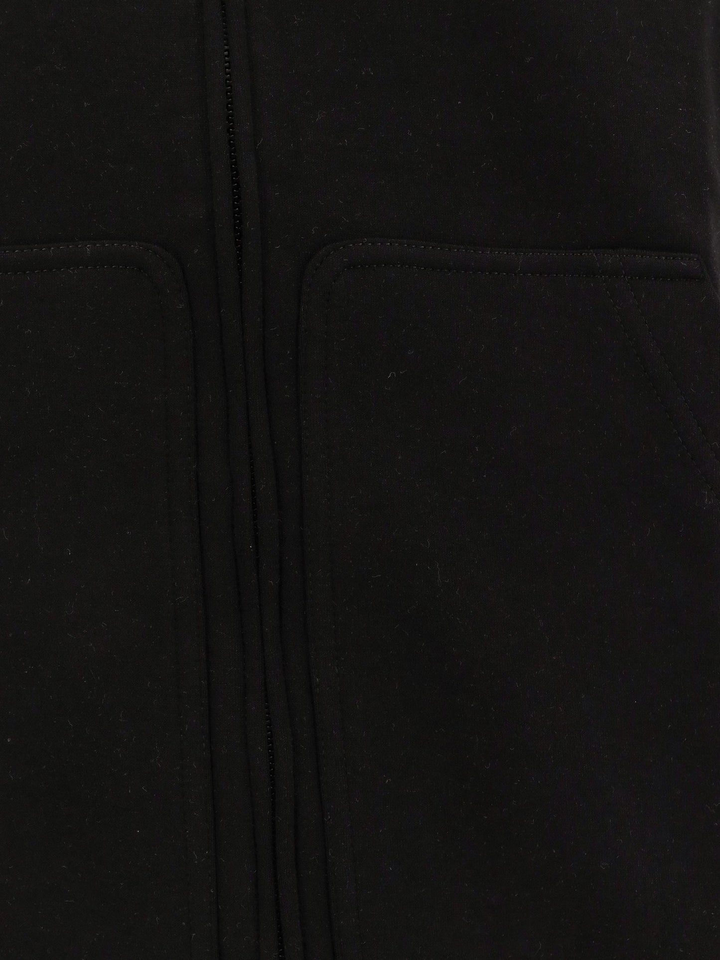 Sleeveless sweatshirt with hood