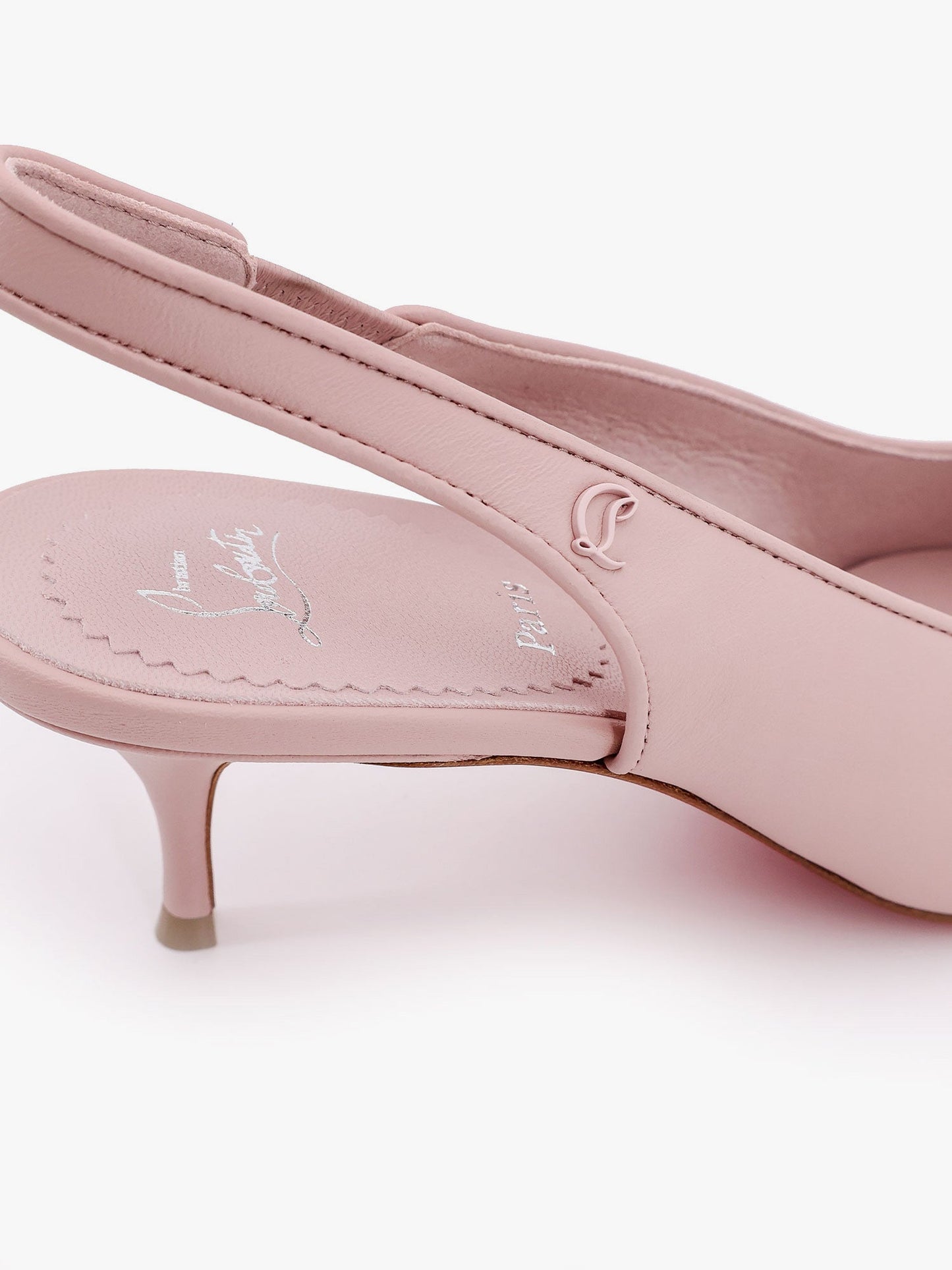Sporty kate leather slingback with metal monogram