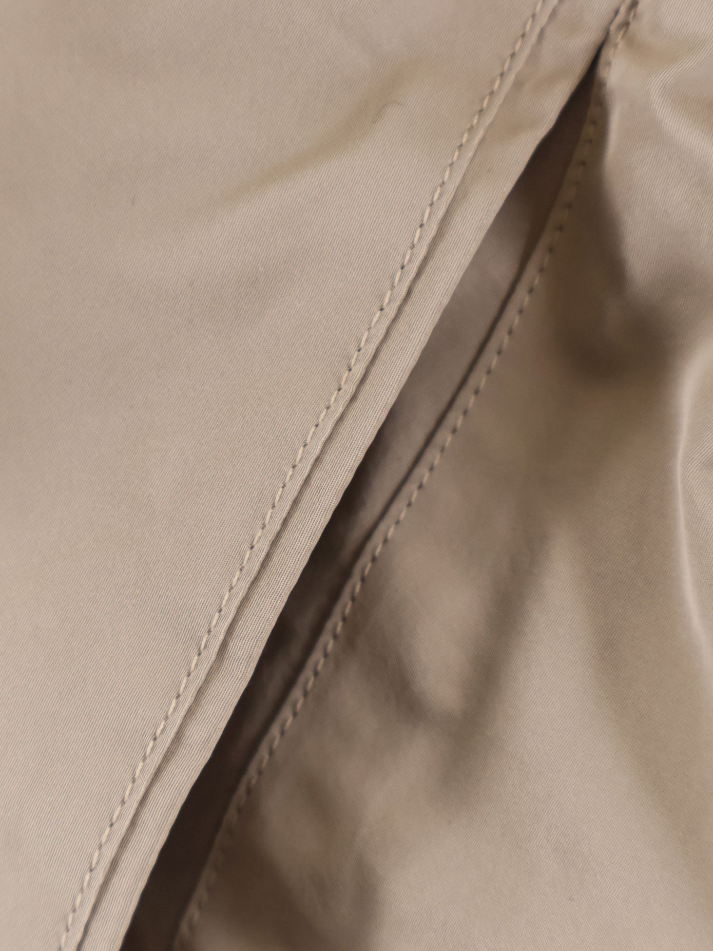 Windbreaker nylon and silk jacket