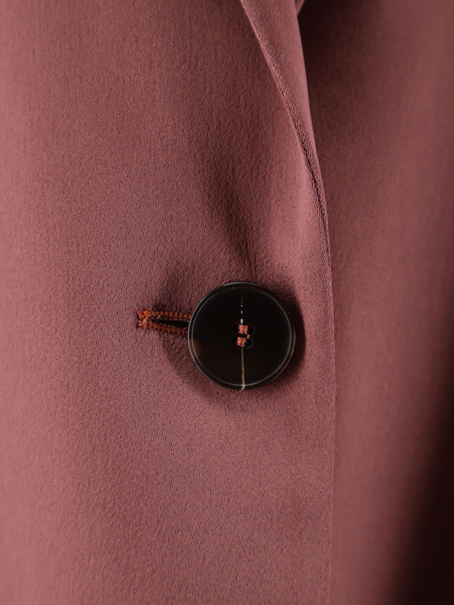 Single-breasted satin blazer