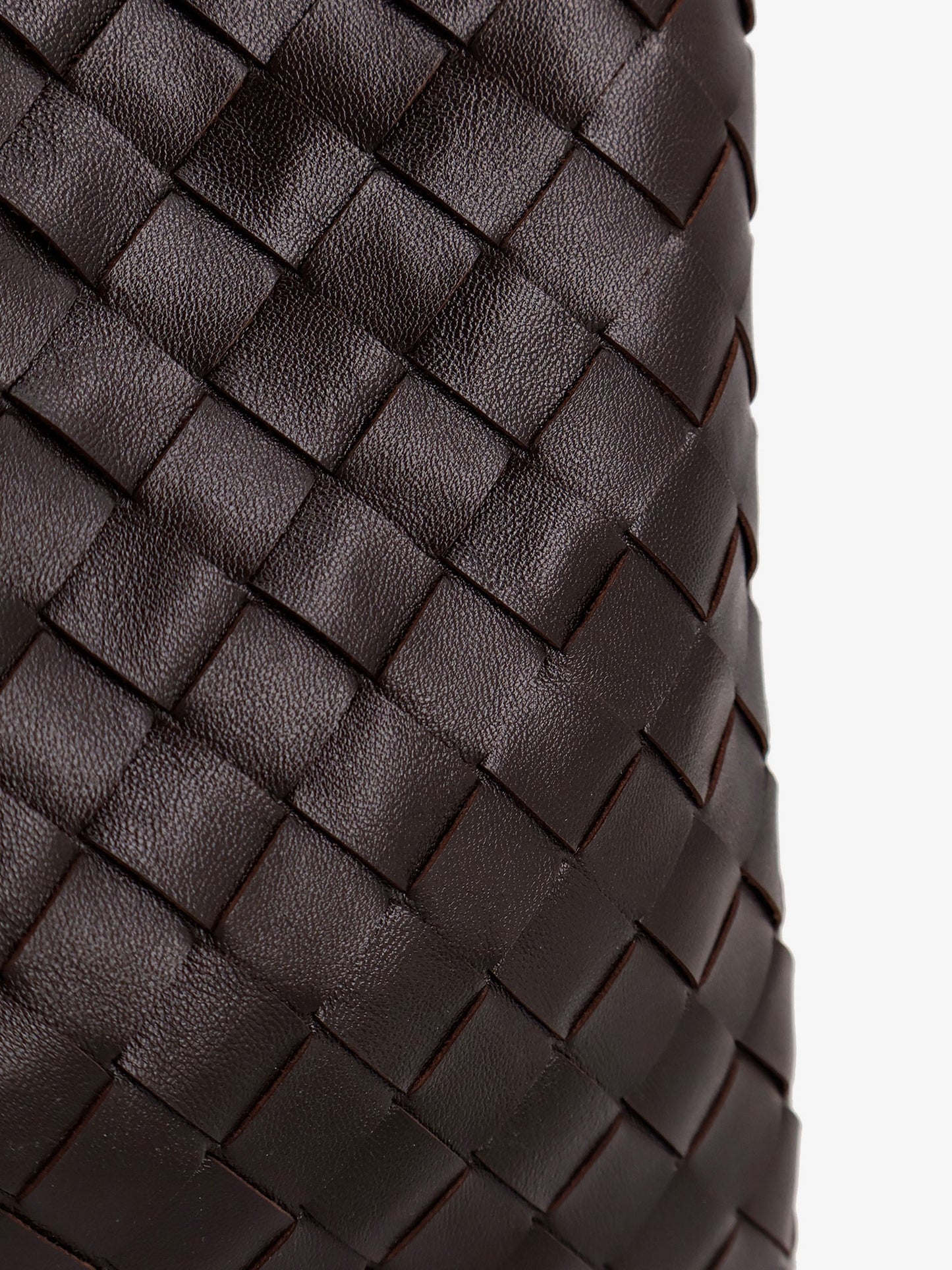 Hop leather shoulder bag with woven effect