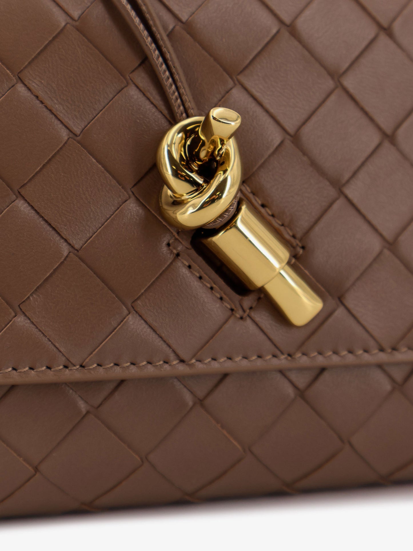 Andiamo leather shoulder bag with Intrecciato motif