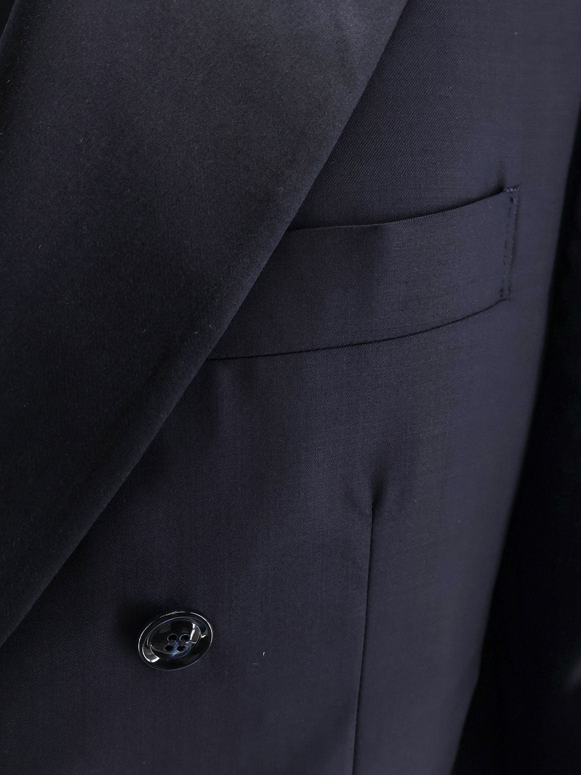 Virgin wool and silk tuxedo