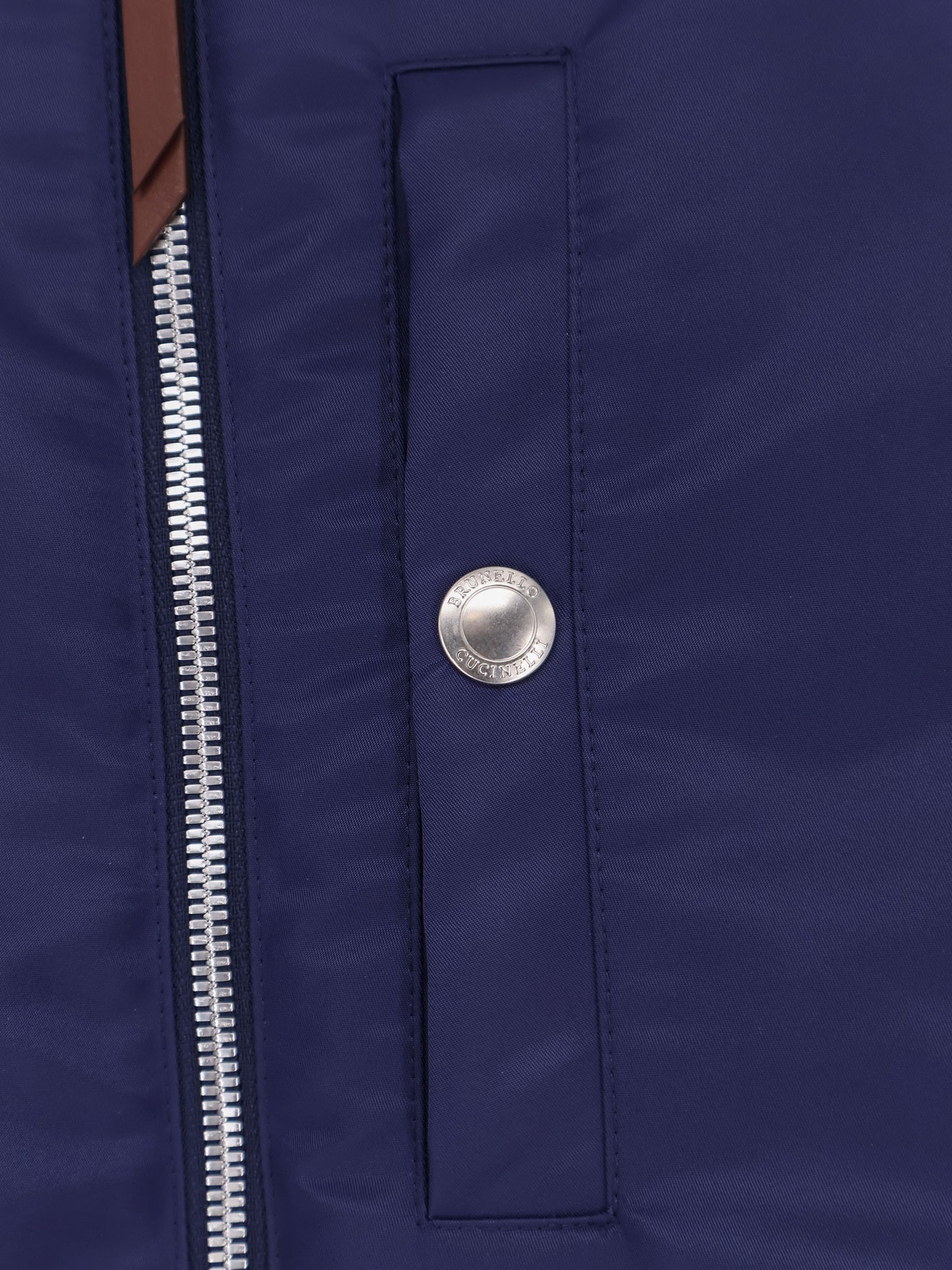 Water-repellent nylon sleeveless jacket