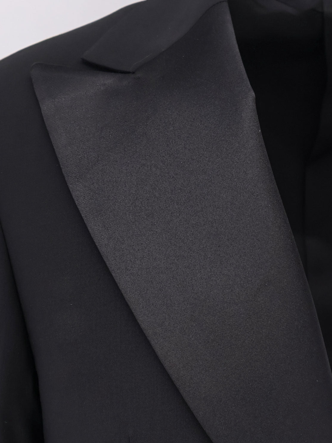 Virgin wool and mohair tuxedo