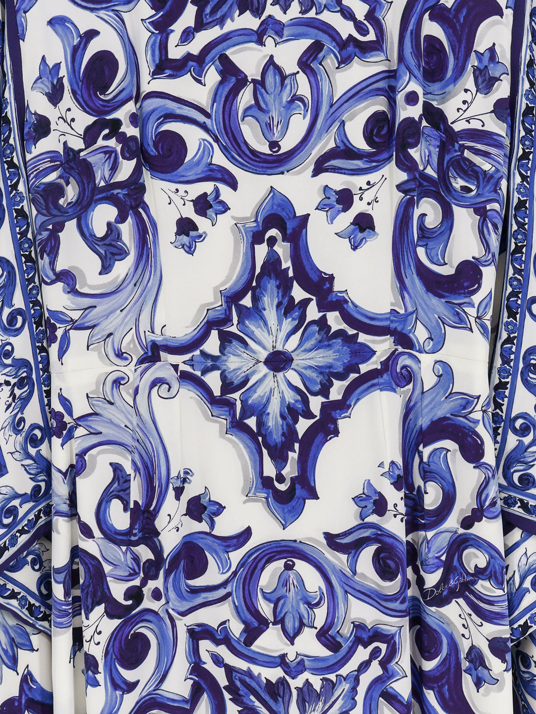Stretch silk long dress with Maiolica print