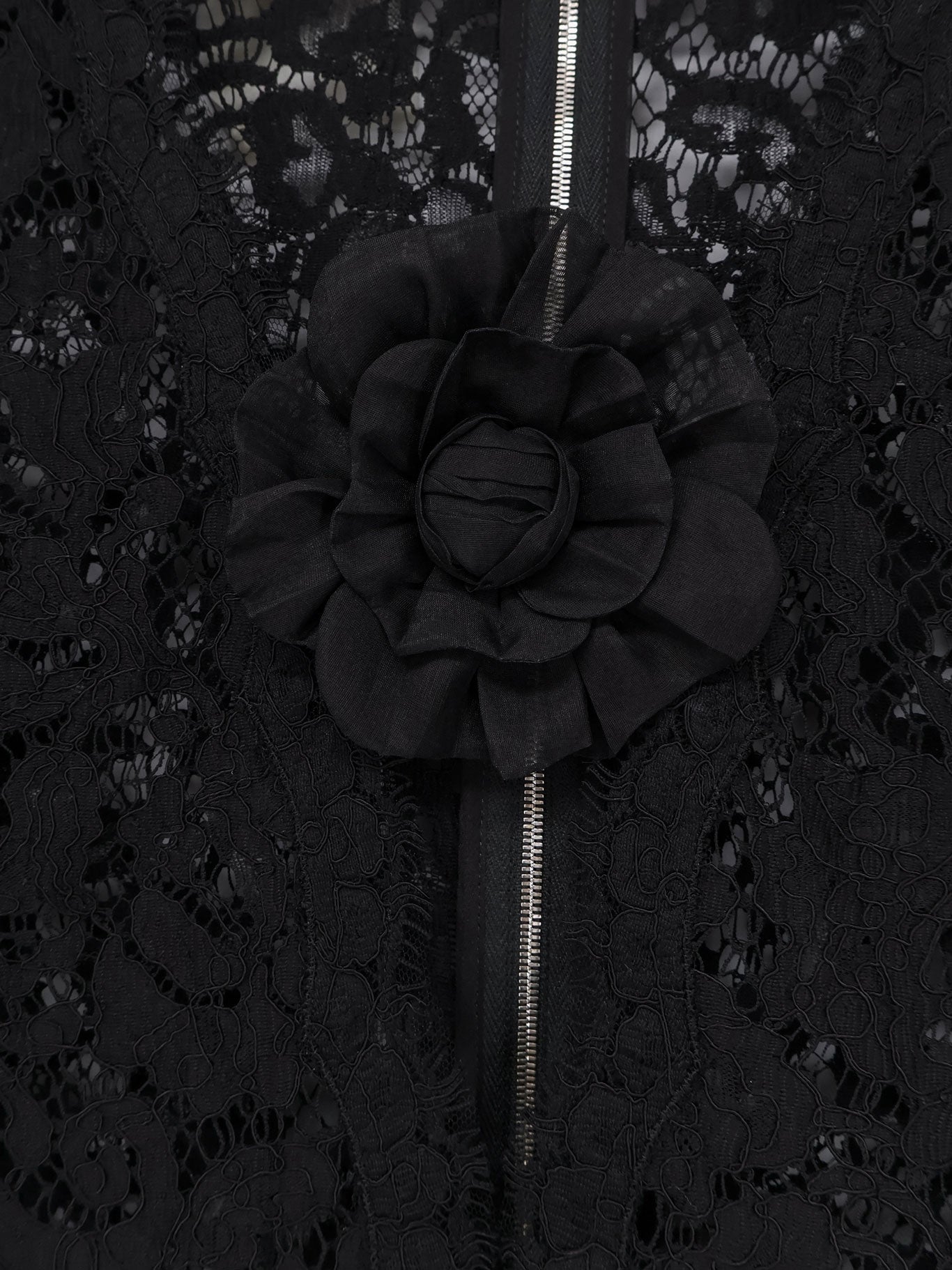 Lace dress with front flower detail