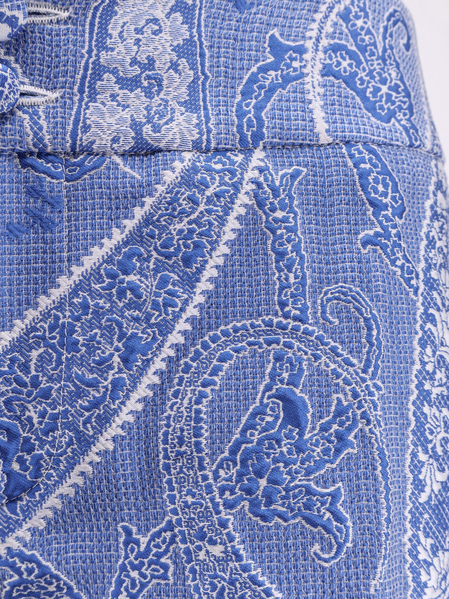 Trousers with iconic print