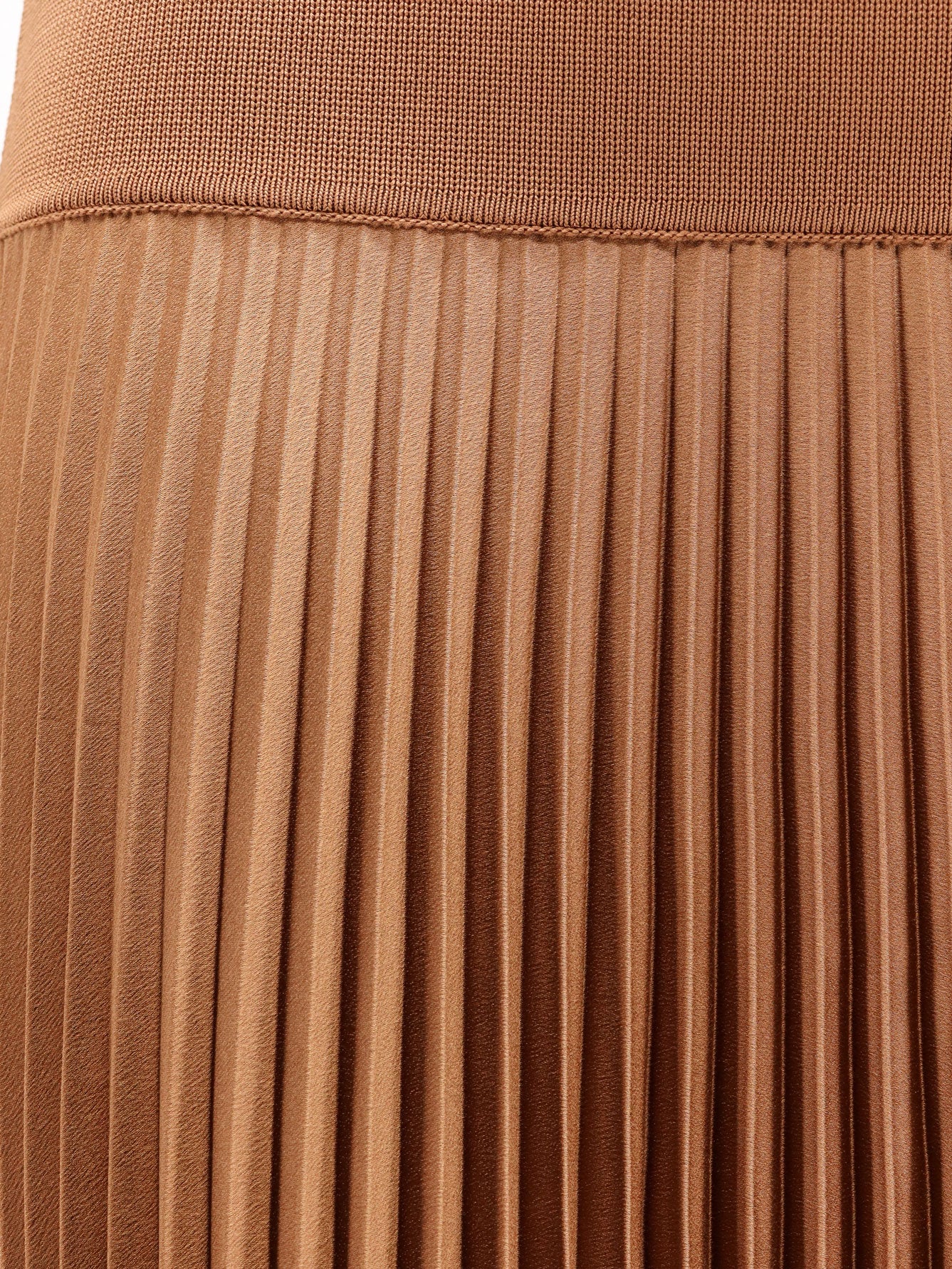 Pleated skirt