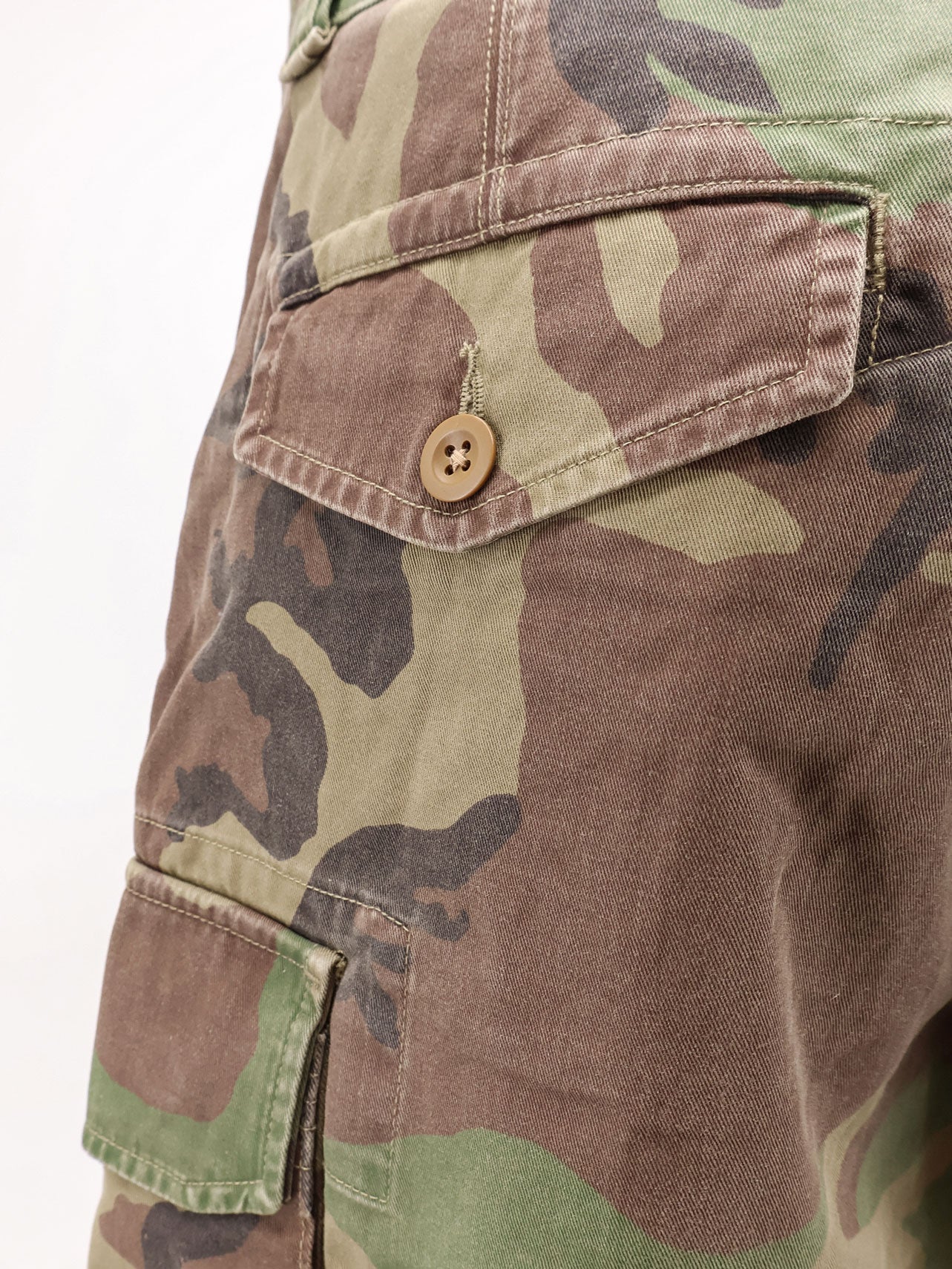 Camouflage cotton shorts