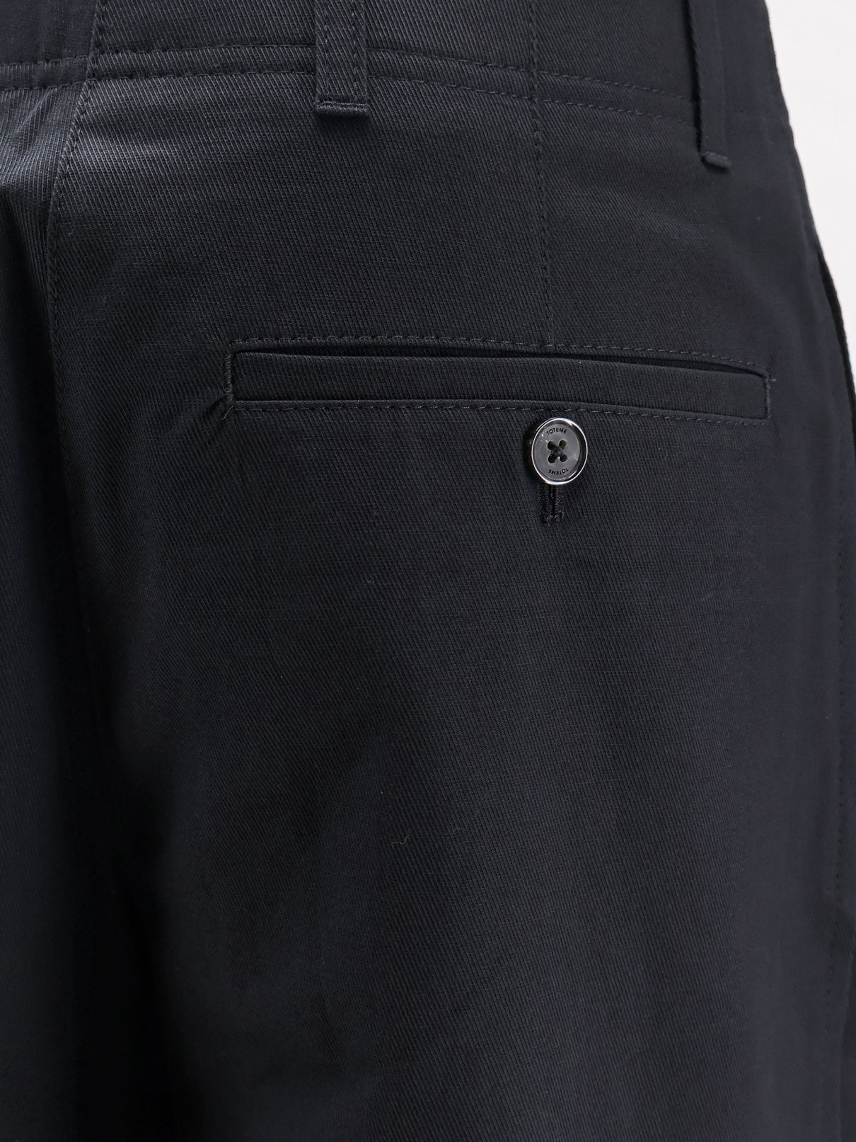 Relaxed cotton trousers