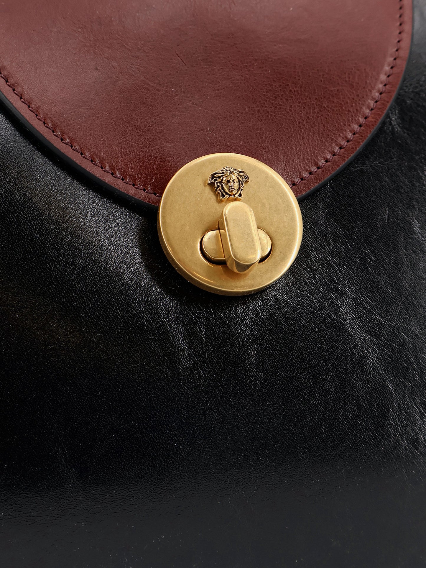 Vivian leather shoulder bag