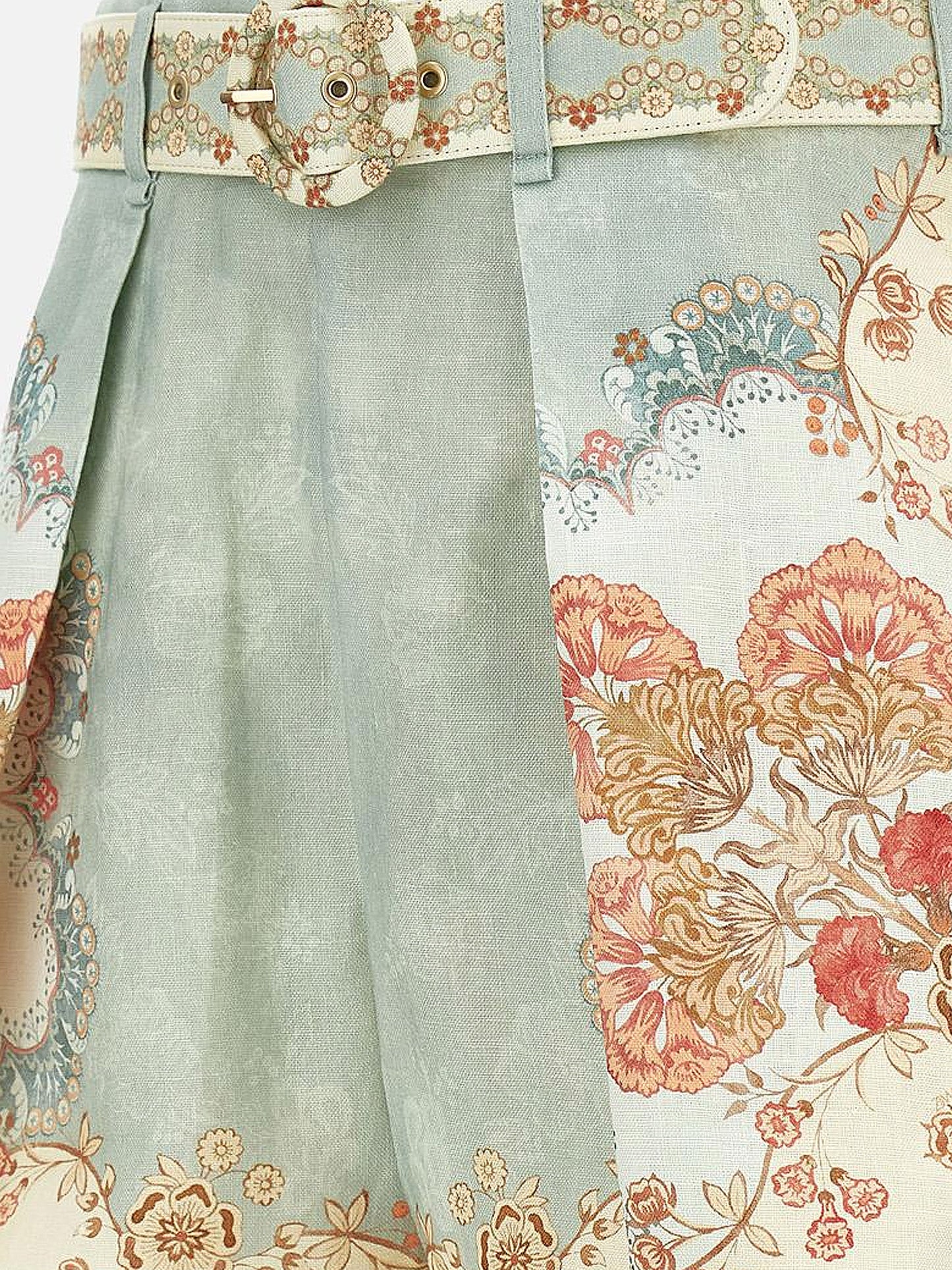 Short Daylight Tuck in lino