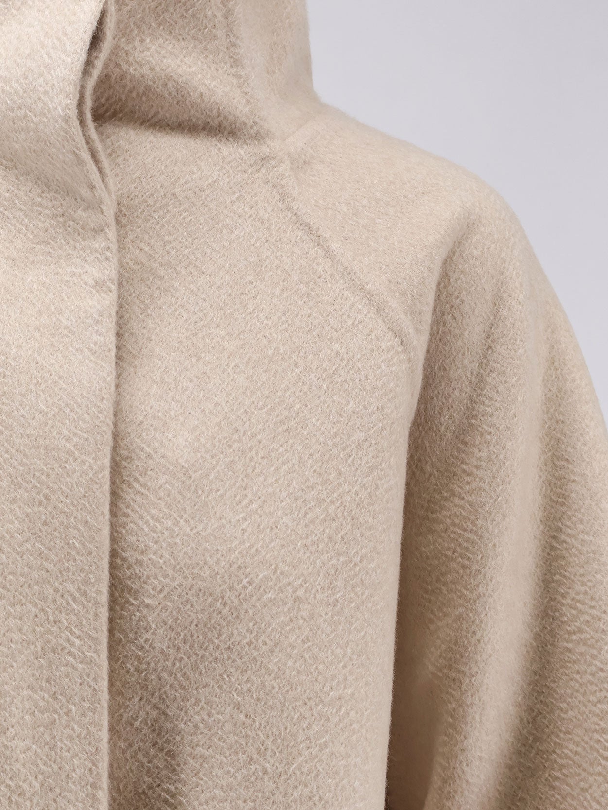 Cappotto in cashmere asimmetrico