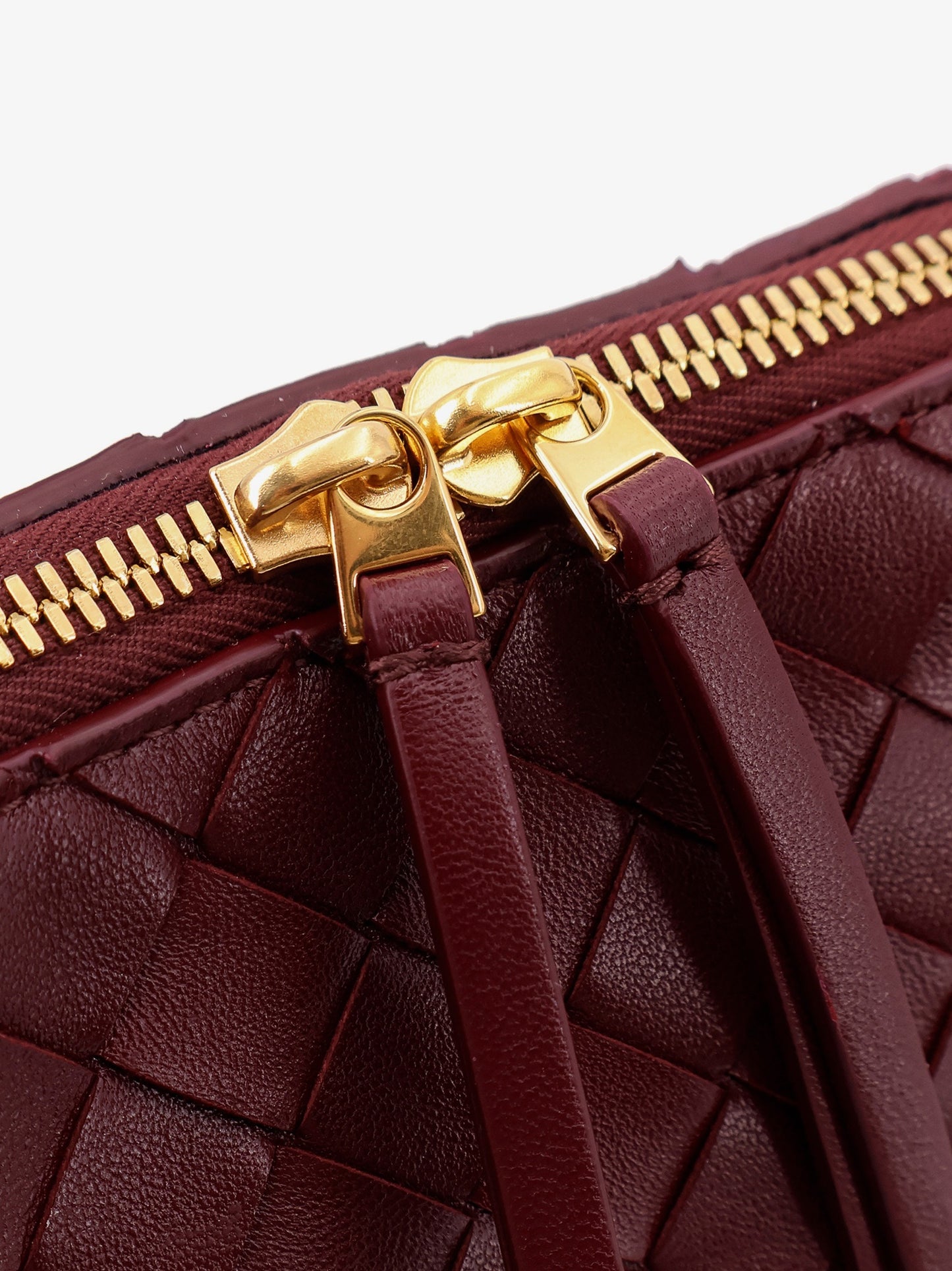Concert Pouch leather shoulder bag with Intrecciato motif