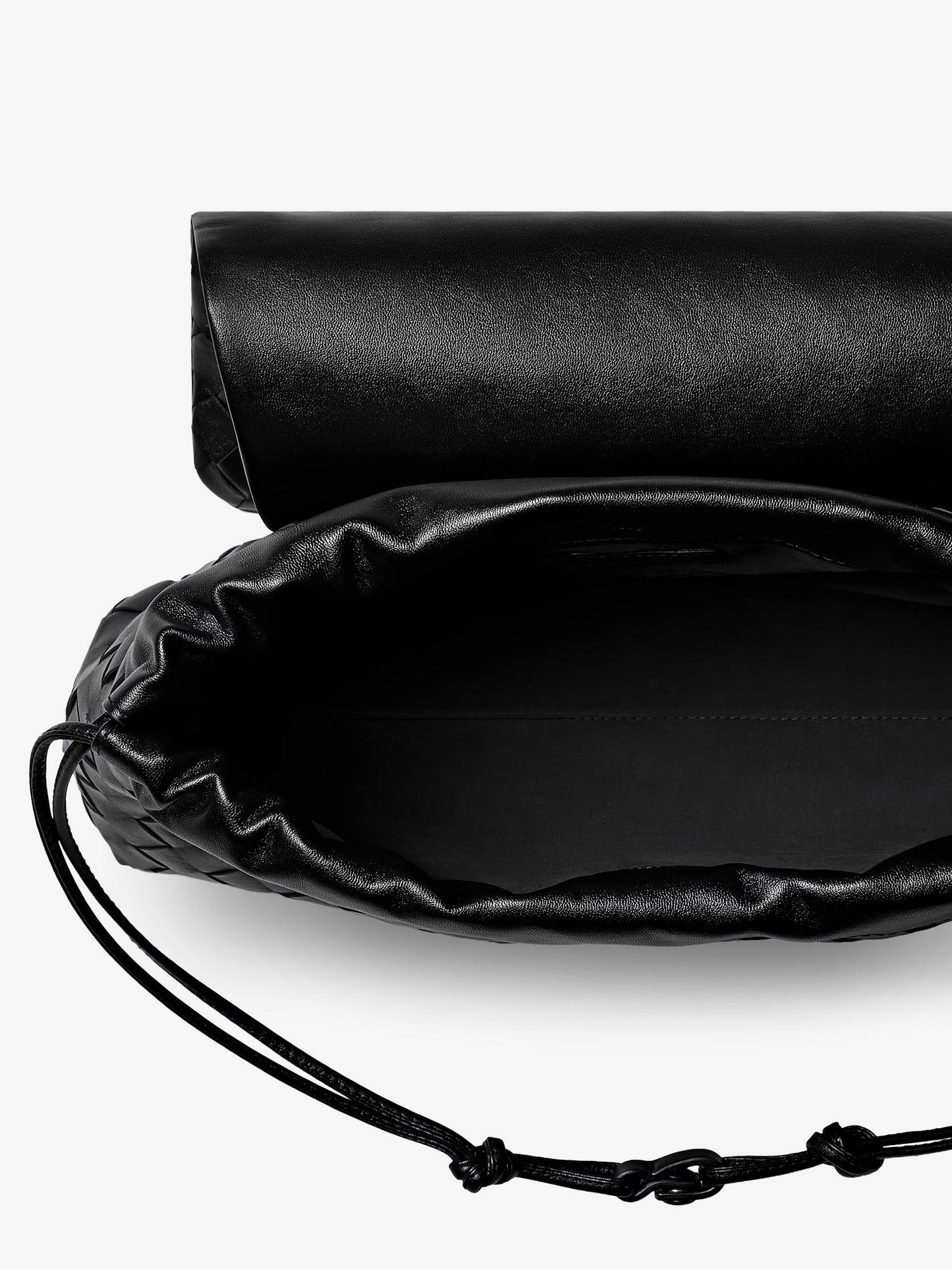 Leather shoulder bag with Intrecciato pattern