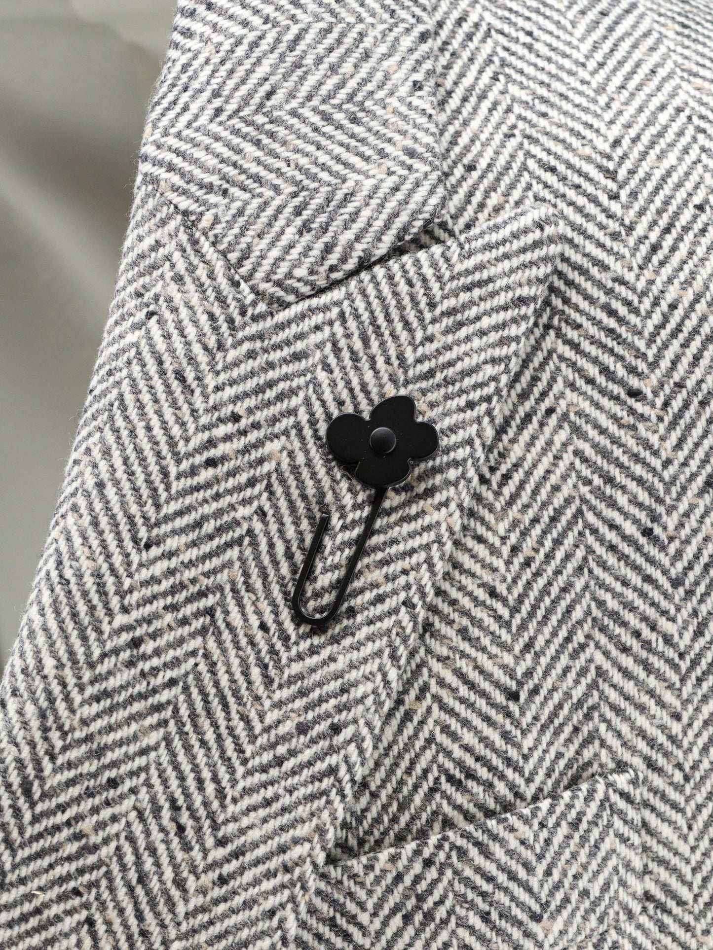 Double-breastted virgin wool coat