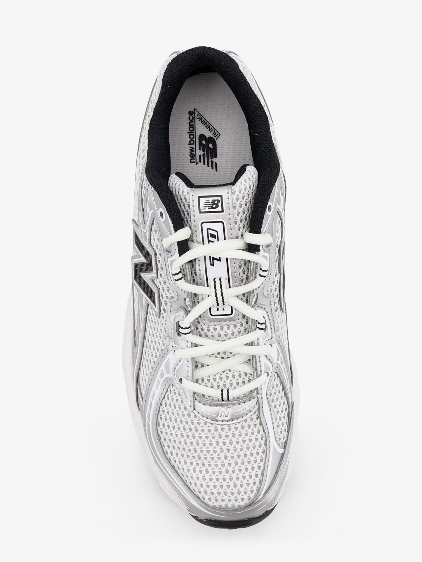 Sneakers 740 in mesh con iconico logo laterale in contrasto