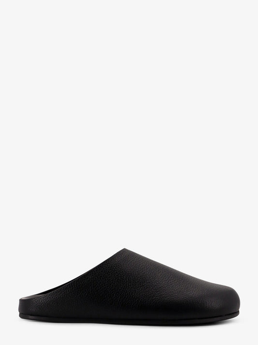 Hammered leather sandals