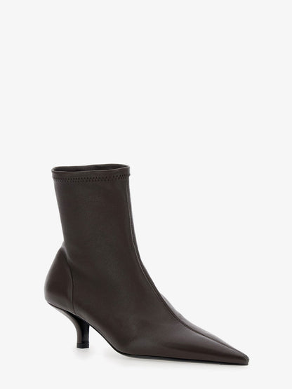 Leather ankle boots thumbnail