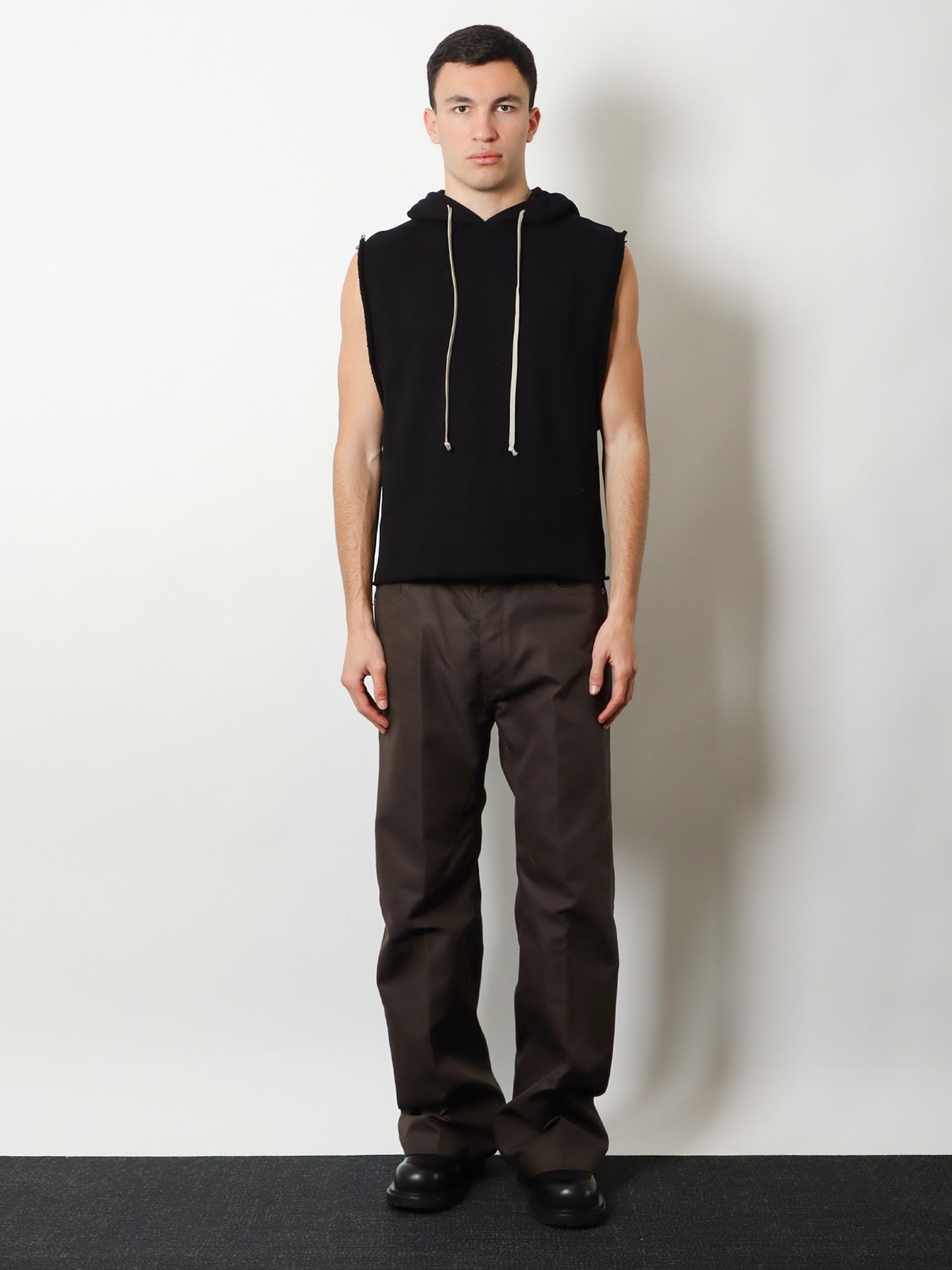 Sleeveless organic cotton sweatshirt