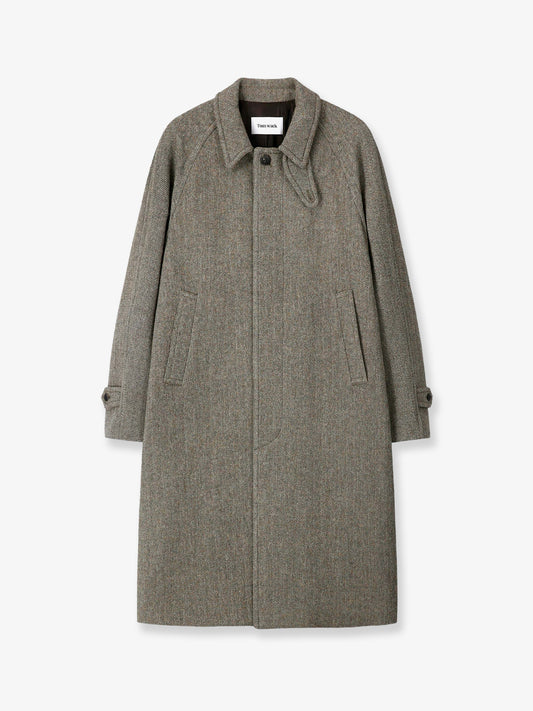 Single-breasted wool coat with a herringbone pattern