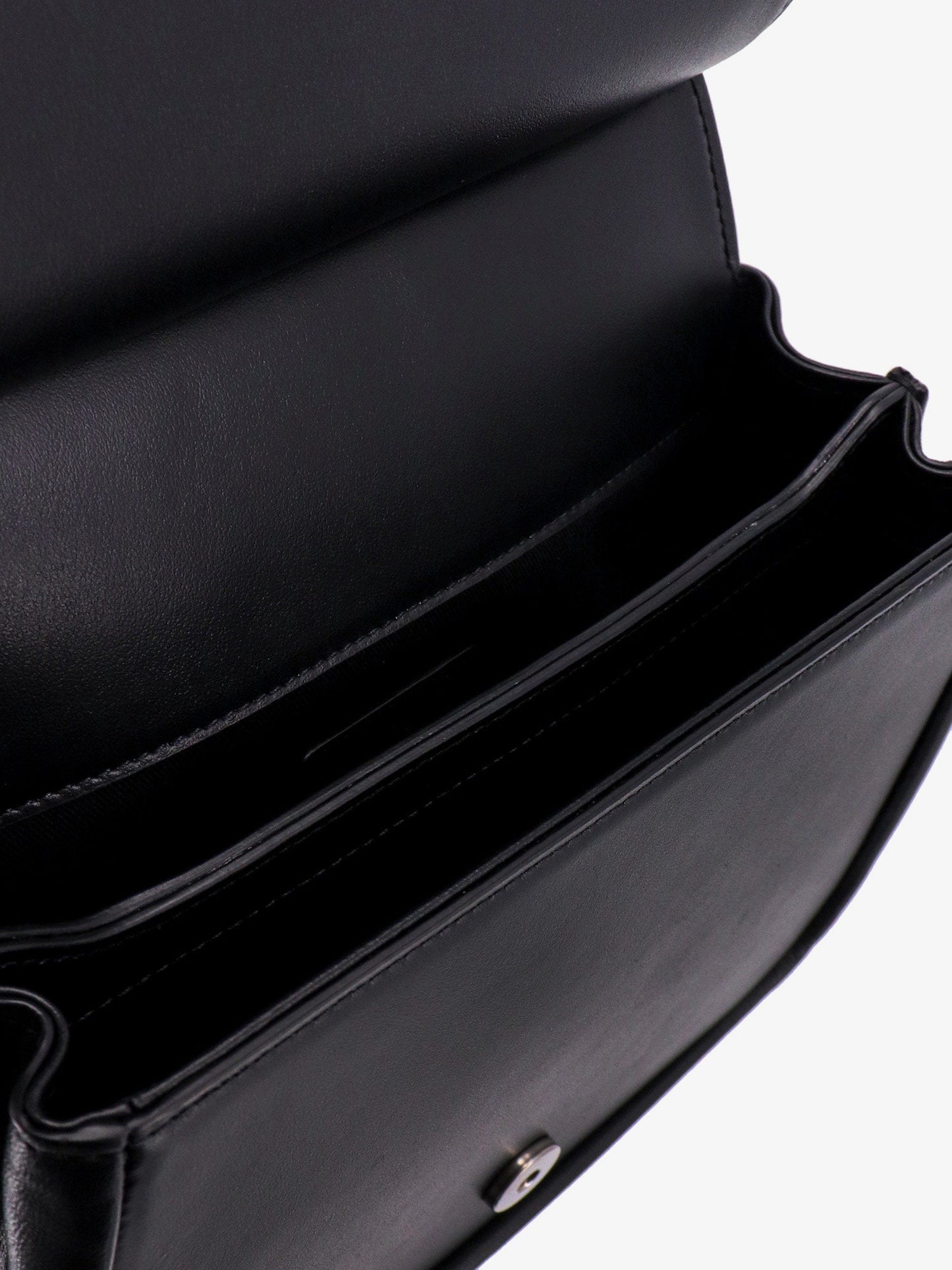 Leather shoulder strap with logoed metal details