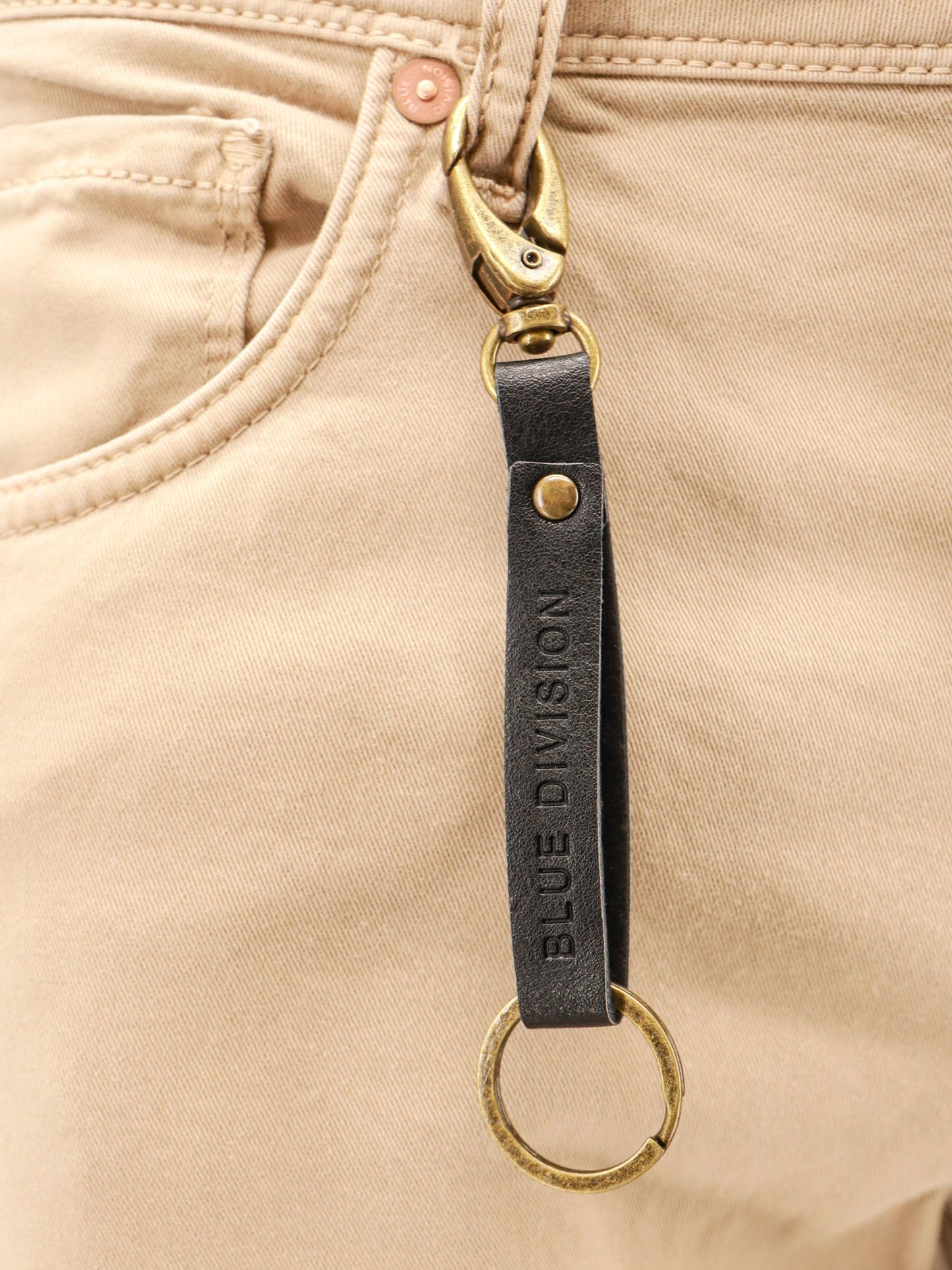 Stretch cotton trouser with back suede logo patch