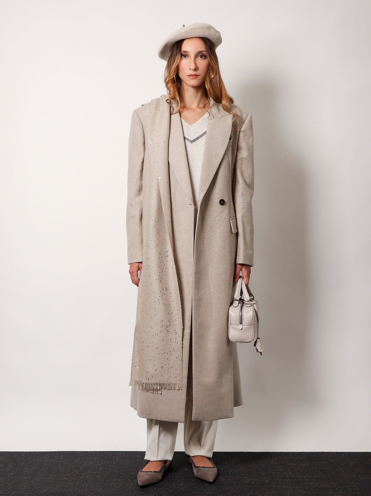 Cashmere sweater with monili profile