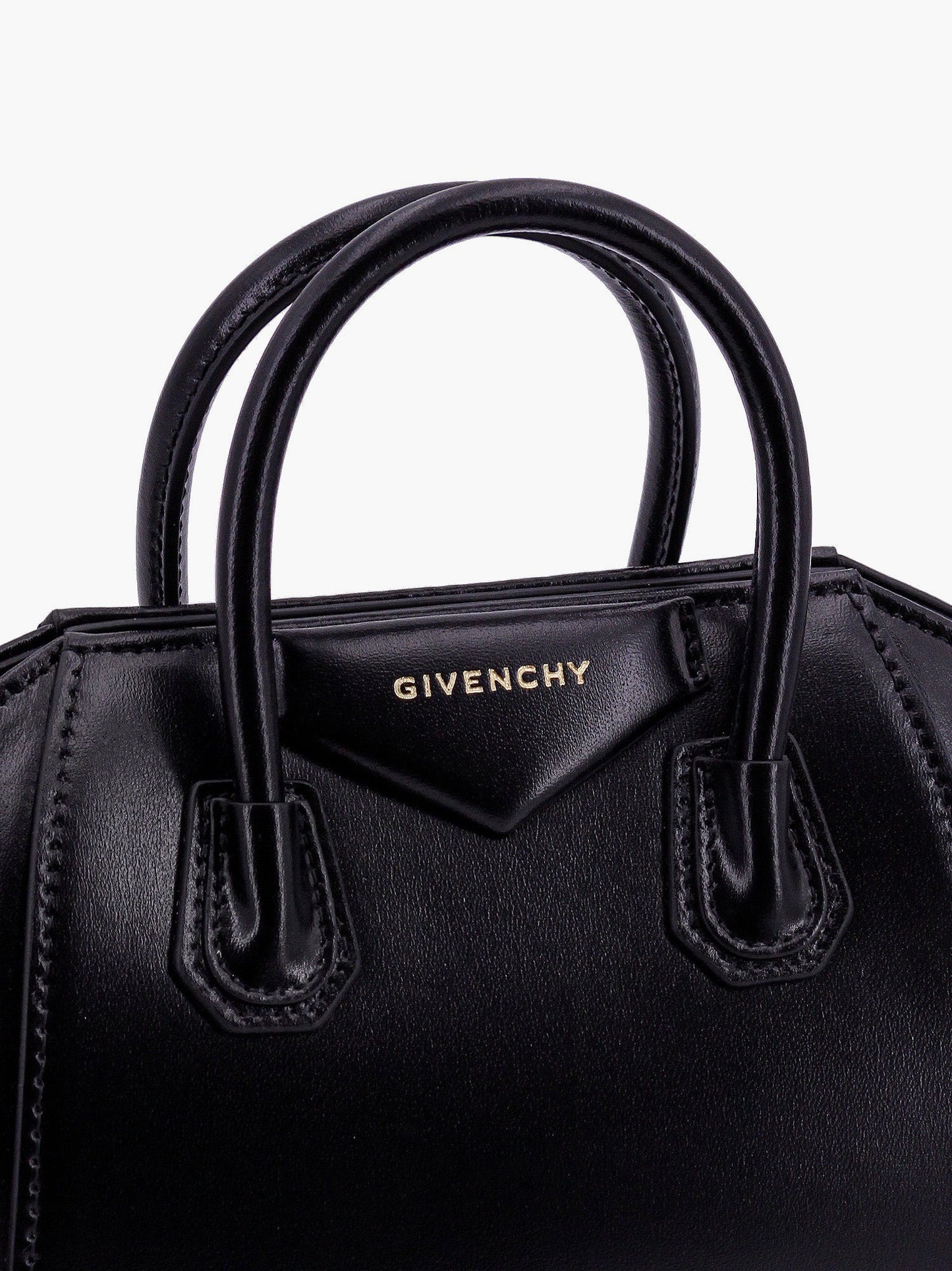 Leather handbag with frontal logo