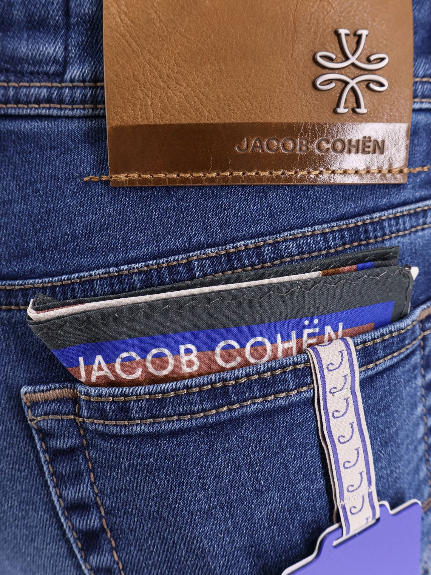 Slim fit jeans with iconic handkerchief