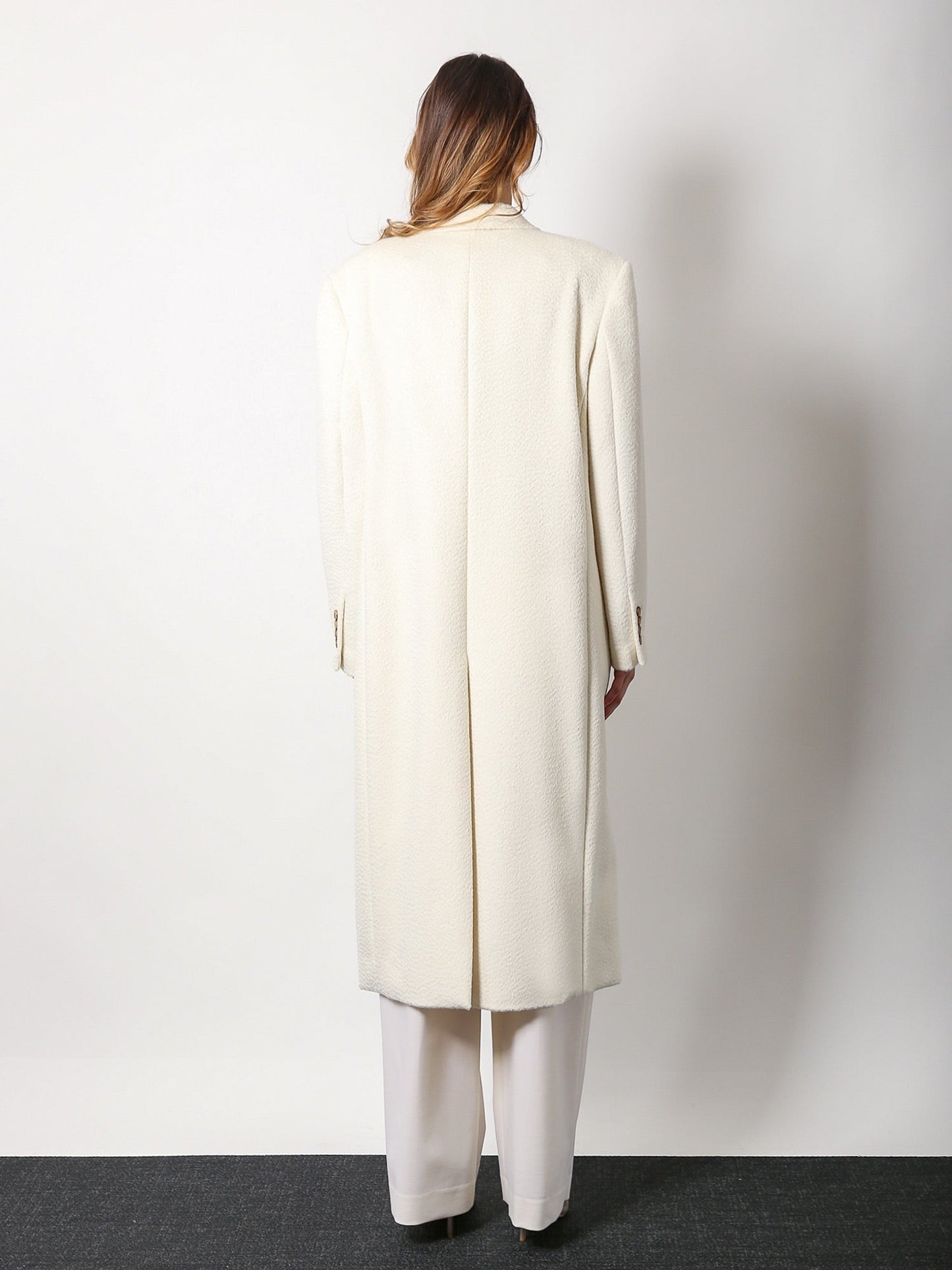 Wool and alpaca coat with iconic brooch