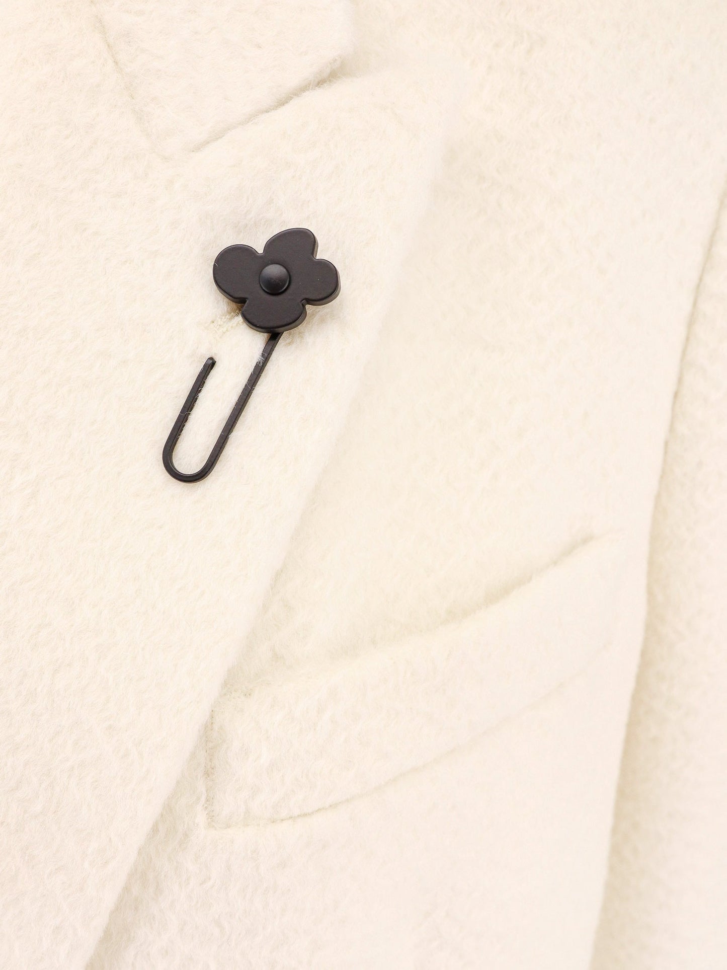 Wool and alpaca coat with iconic brooch
