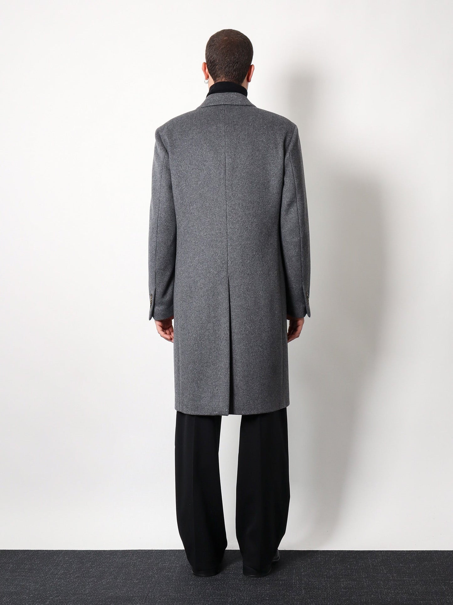 Pure virgin wool coat with peak lapel