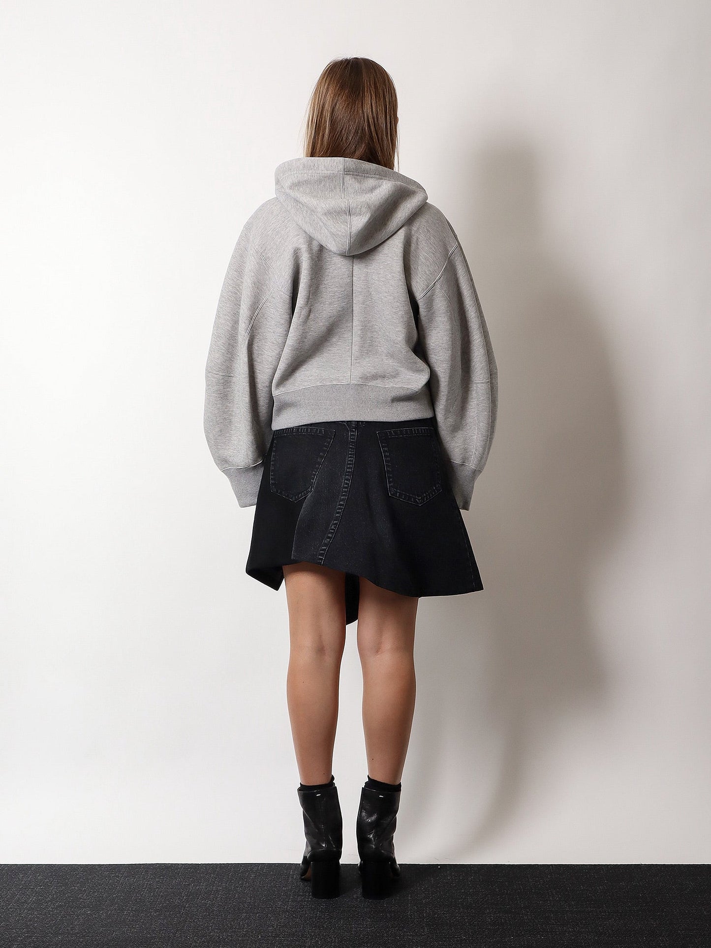 Wool skirt with wool insert