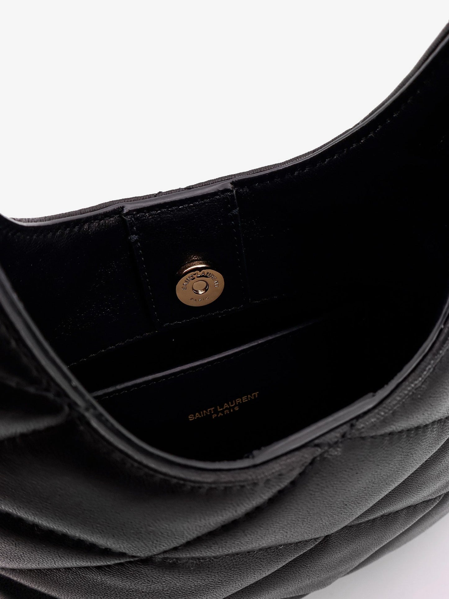 Matelassé leather shoulder bag with frontal monogram