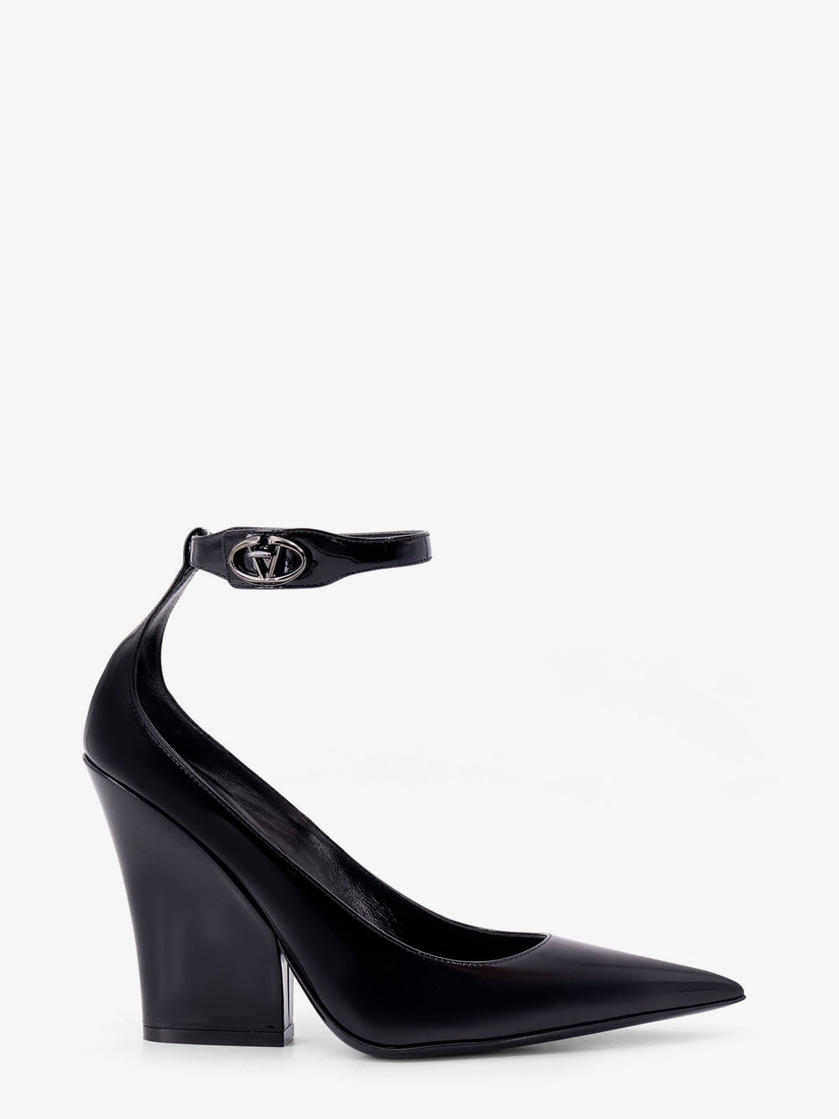 Patent leather décolleté VLogo bold buckle