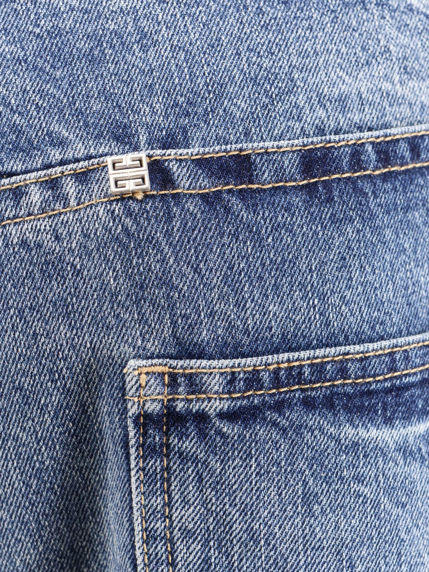 Denim jeans with metal 4g detail