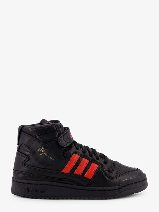 Leather sneakers with iconic logo on the side