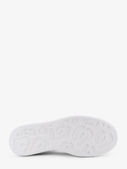 Oversize leather sneakers thumbnail