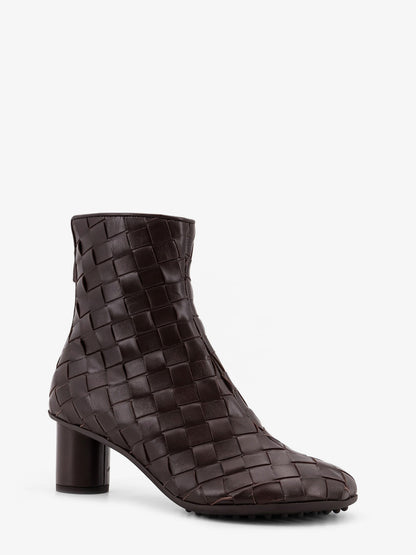 Leather ankle boots with Intrecciato motif thumbnail