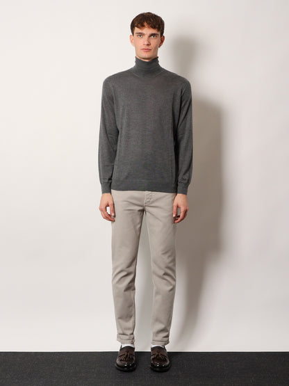 Cashmere and silk turtleneck thumbnail