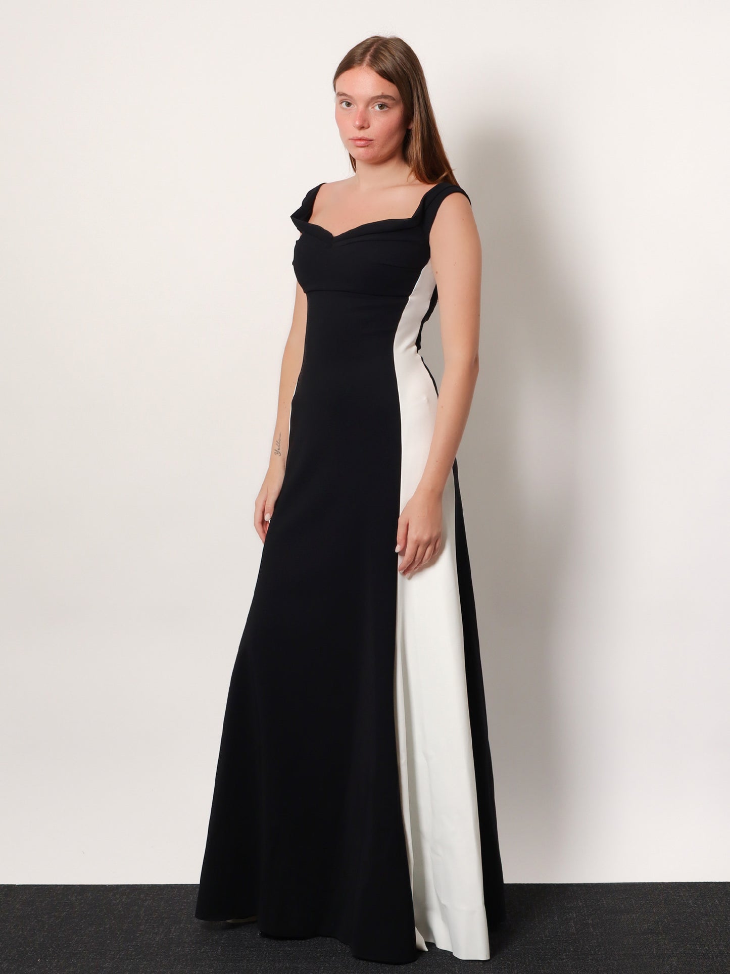 Goem satin long dress